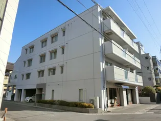 ヴィルヌーブ大久保【4階】の外観