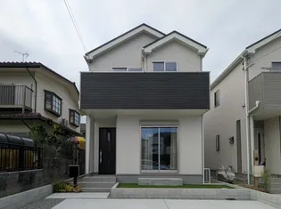 兵庫県三木市緑が丘町西2丁目【一戸建】の外観