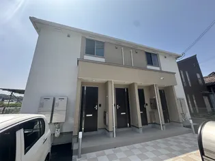 J・セレーノ【102号室】の外観