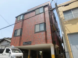 クィーンズコートの画像