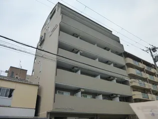 フラットフォー【4階】の外観