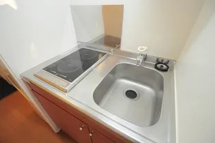 レオパレスSilverCoin【103号室】のキッチン