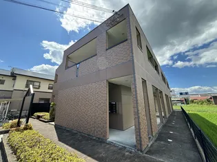 アイ・ディール【1階】の外観