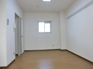 フラッツネオシティー【102号室】の居間