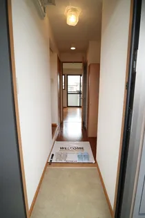 サルドセジュール【203号室】の玄関