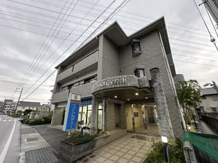 ロイヤルメゾン草上【2階】の外観