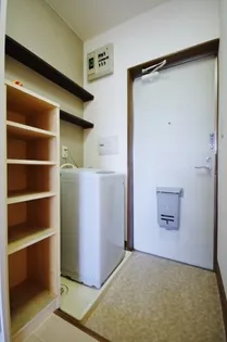 ハイツミネルヴァDI【2階】の玄関