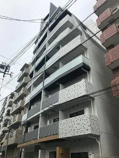東京都新宿区新宿7丁目【マンション】の外観