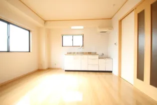 サンハイツ【3階】の居間