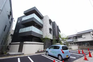 シャーメゾンシャインの画像