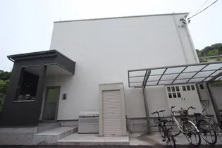 メゾンドリコリス西霞【1階】の外観