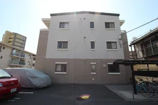 メイプルヒルズ【2階】の外観