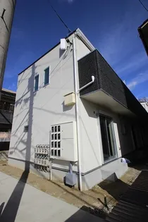 レユシール中山中町【2階】の外観