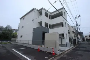 ロータスハイム【3階】の外観