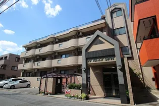 エルグランドーセの外観