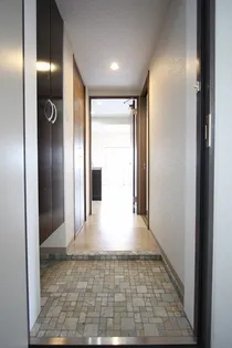 DERGLANZ Y2【2階】の玄関