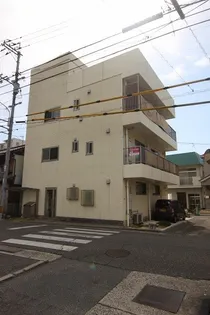 メリーアパート【1階】の外観