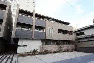 トラピッチェエメラルドの外観