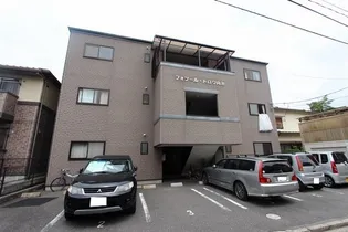 フォブールトロワ向井【3階】の外観