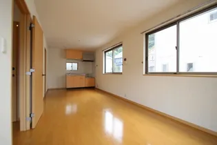 ラフィネC棟【1階】の居間