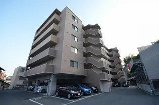 パークヒルズ己斐西町【6階】の外観