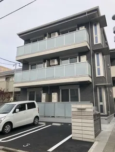 L,CREW舟入南の画像