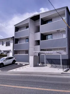 est上安【1階】の外観