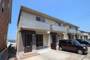 ヴィレッタ セレナの画像