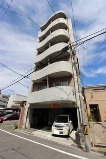 グランドポレストーネ金屋の外観