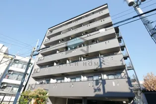 リュミエールイーストの外観