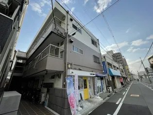 レジェンド小阪【3階】の外観