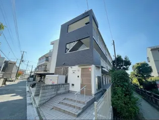 クレイノフラーズ アント ルポの画像