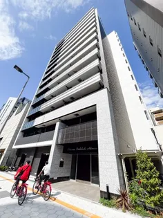 プレサンス大国町アドロッソ【3階】の外観