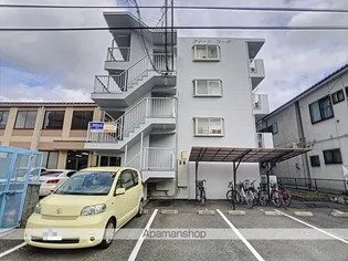 クイーンコーポの画像