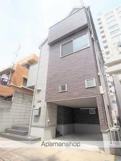 東京都新宿区左門町【一戸建】の外観