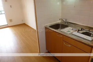 リバーレイクヒルズ【1階】の居間