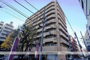 ライオンズマンション新宿東公園【5階】の外観