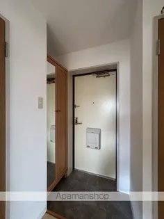 スカイビュー高須台【3階】の玄関