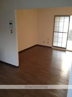 フレグランス阪南C.D棟【115号室】の居間