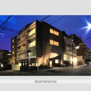 プラウドフラット南青山【4階】の外観