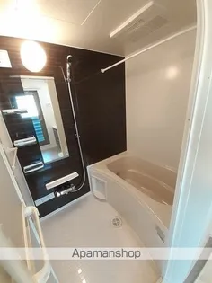 ゼロツー壱番館【2階】の風呂