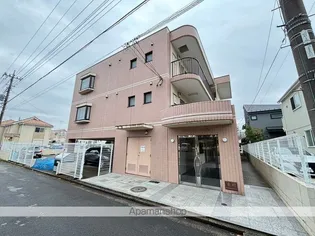 ファミーユ旭【3階】の外観