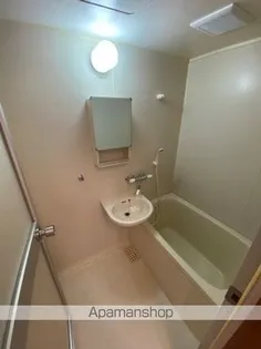 ブロードウェータウンA棟【2階】の風呂