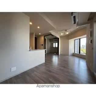 ザ・パークハウス上前津フロント【7階】の居間