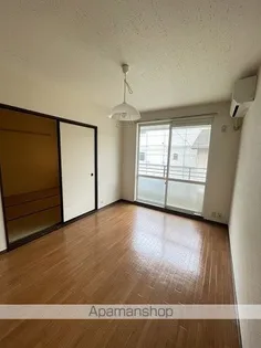 ハイツ五十嵐【2階】の居間