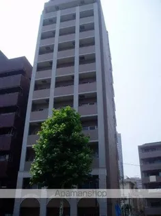 東京都新宿区市谷仲之町【マンション】の外観