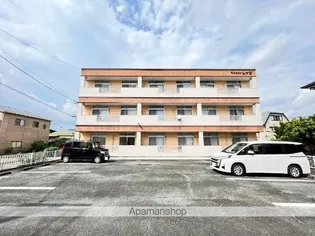 マンションレイゴ【1階】の外観