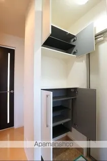 ディアコート【1階】の玄関