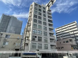 サーラ川口の画像