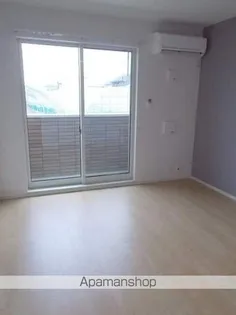 パーク アクシスオスト B【1階】の居間